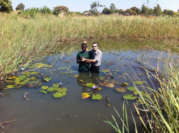 Botez în Malawi, Africa, oficiat de un misionar român