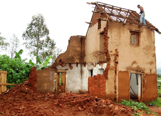 01 Ce a ramas din casa