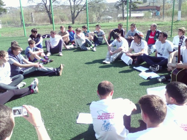 10452300_848004761901886_3410879850398757060_n