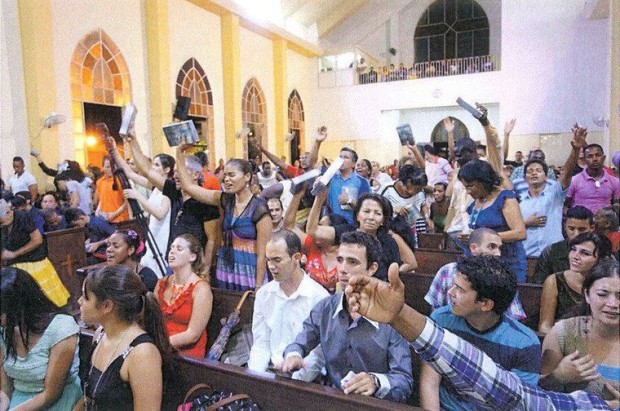 Cuba a ridicat restricţiile privind distribuţia de Biblii