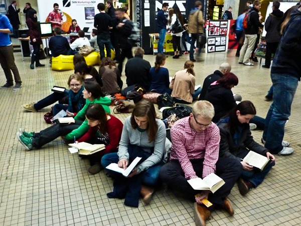 #Bible-ing – o acţiune tot mai populară în rândurile tinerilor din Polonia