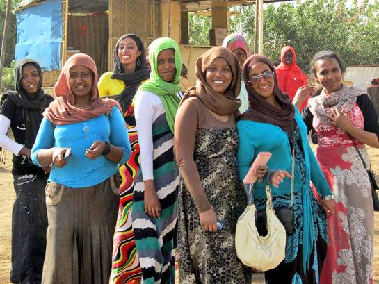 Cinci tinere din SUDAN au fost condamnate şi biciute în timp ce se întorceau de la Biserică