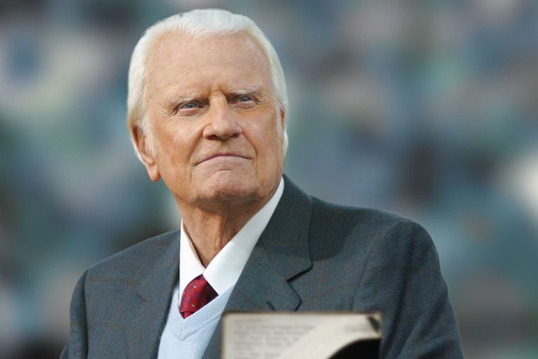 Billy Graham clarifica pasajul scriptural despre a nu judeca