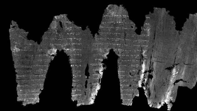 Un vechi papirus carbonizat a fost descifrat folosind tehnologie 3D