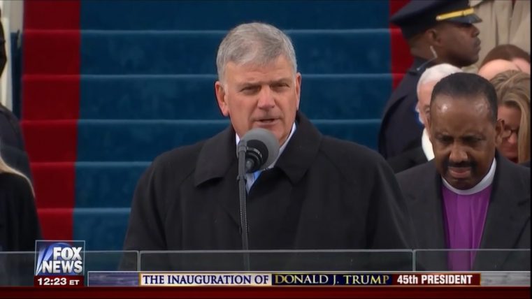 Franklin Graham la ceremonia de învestire a lui TRUMP: Ploaia este un semn al binecuvântării lui Dumnezeu