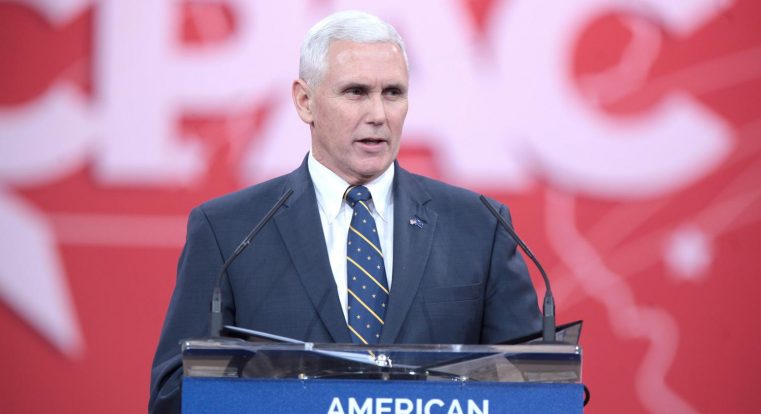 Vicepreședintele SUA Mike Pence: „Rugați-vă pentru țara noastră, nu atât pentru a-L avea pe Dumnezeu de partea noastră, cât pentru ca noi să fim de partea lui Dumnezeu”