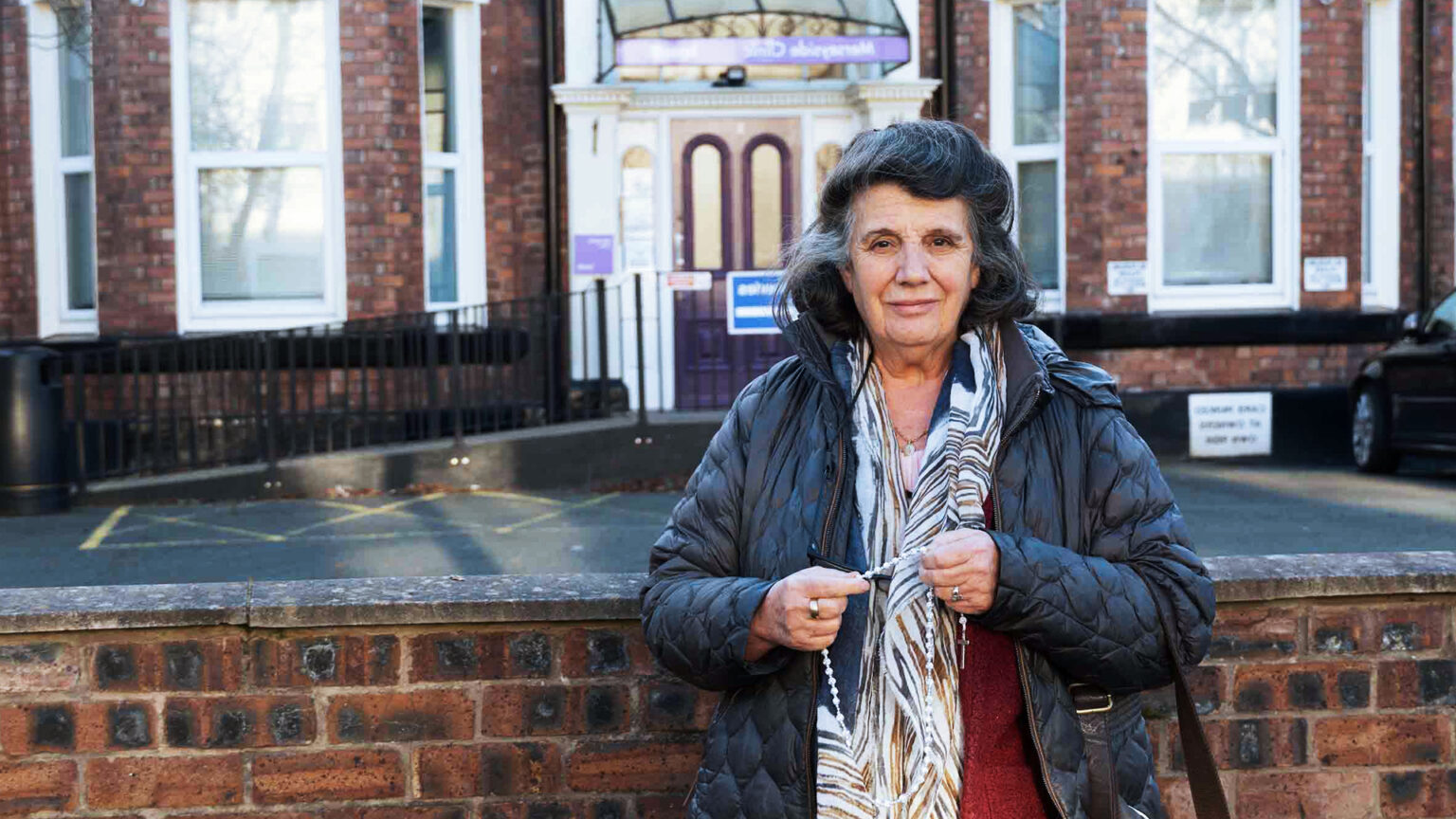 Femeie din Marea Britanie arestată pentru vina de a se fi rugat în tăcere în timp ce se plimba afară